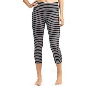 Athleta Chaturanga Leggings Grey Black Striped Cropped Workout Pants Women S